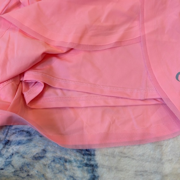 Women’s large Zyia active shorts in pink - Picture 6 of 6